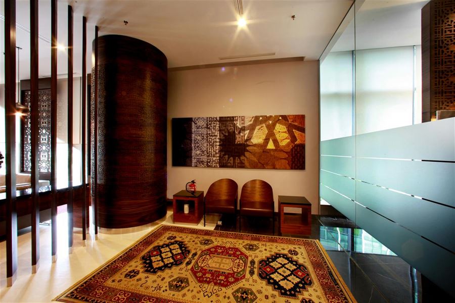 Farverigt gulvtæppe - skab liv og energi i dit hjem