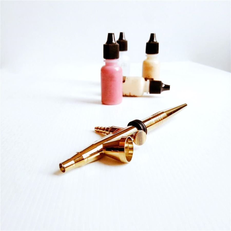 Skab dine egne sneakers med airbrush